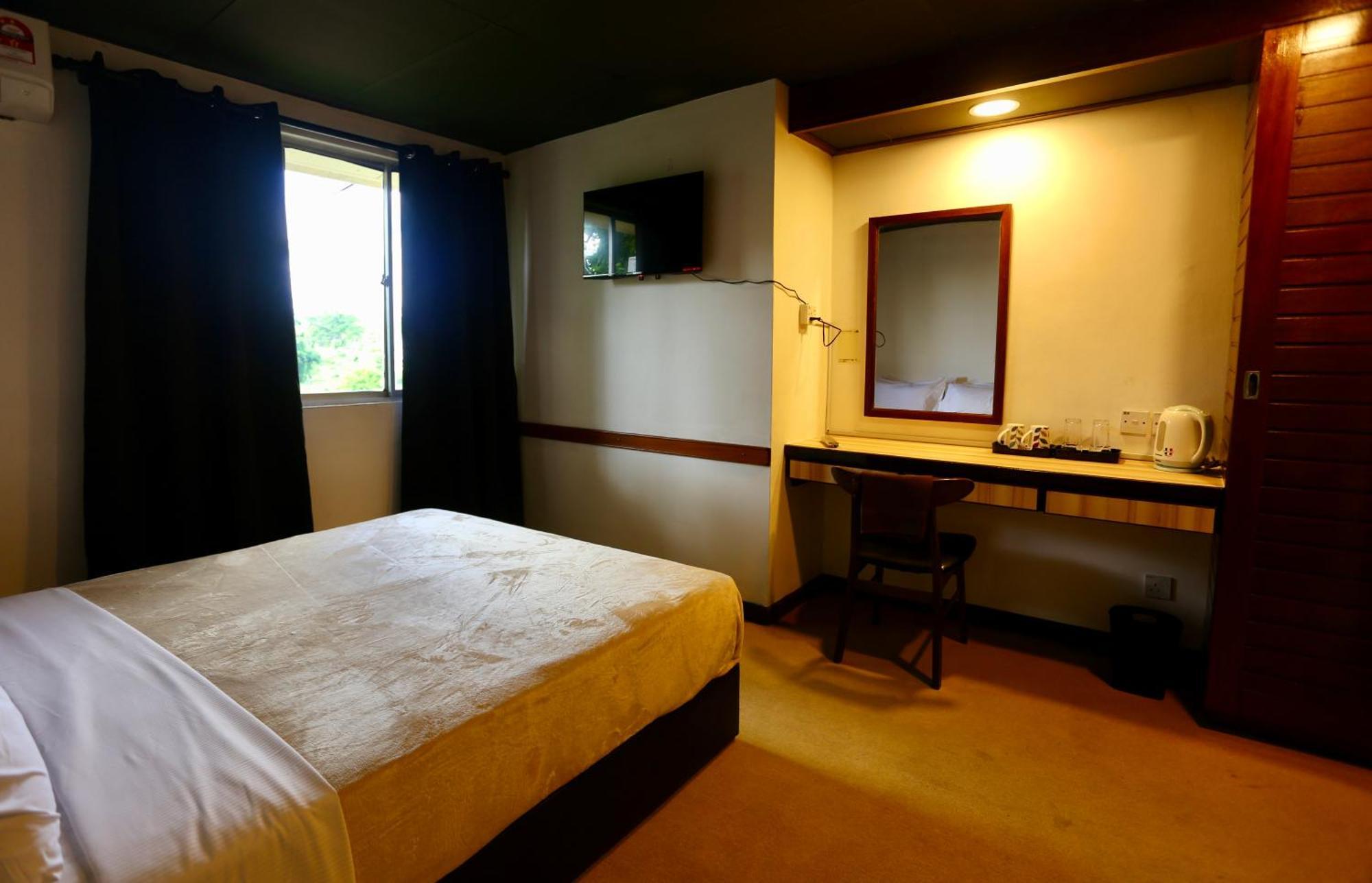 Fata Hotel By Project Borneo กูชิง ภายนอก รูปภาพ